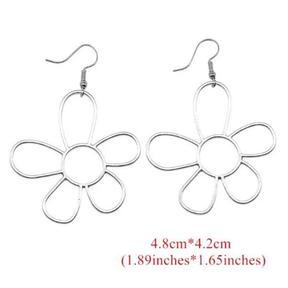NEW 1 Pair Silvery Hollow Flower Design Hook Dangle Earrings Retro Zinc Alloy - Picture 3 of 3